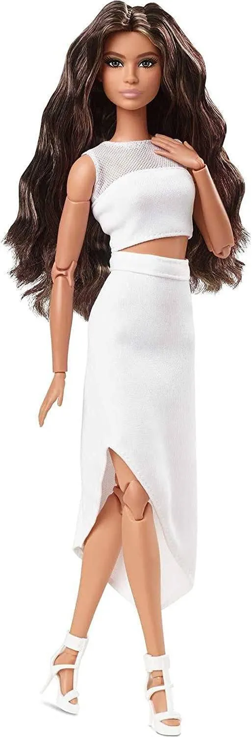 Barbie GTD89 Signature Looks Doll
