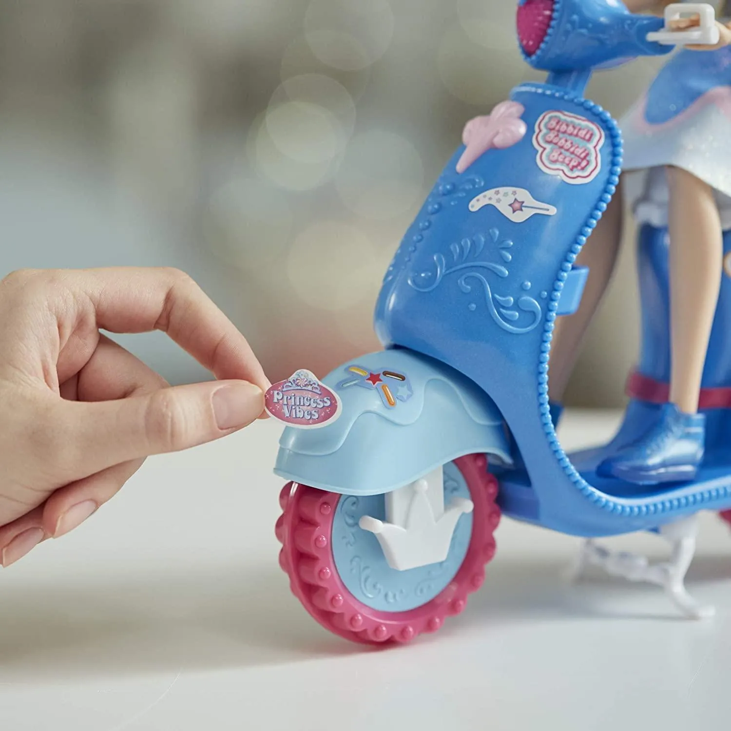 Disney Princess Comfy Squad Cinderella's Sweet Scooter, Fashion Doll