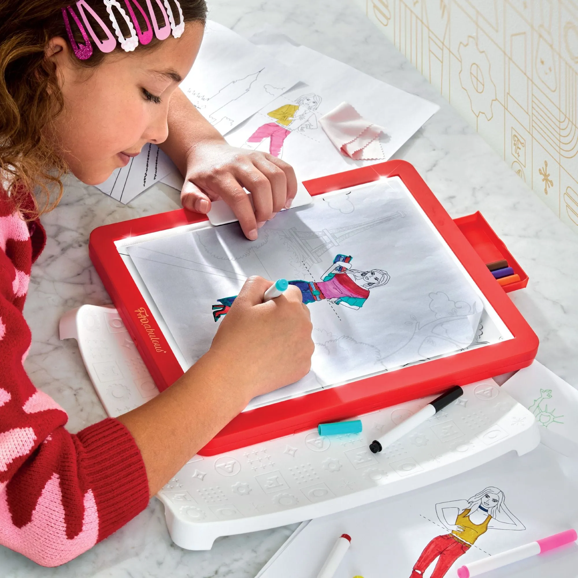 F.A.O. Schwarz Fashion Designer Light-Up Tracing Tablet