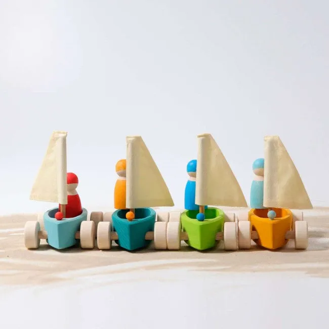 Grimm's | Land Yachts | Set of 4 Small with 4 Sailors