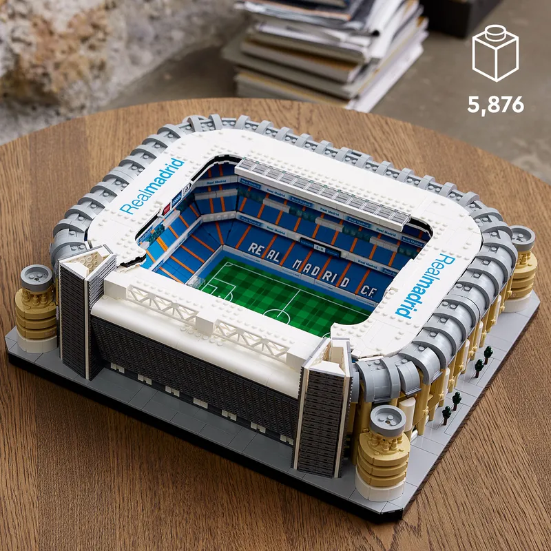 LEGO 10299 LEGO Icons Real Madrid  Santiago Bernabeu Stadium