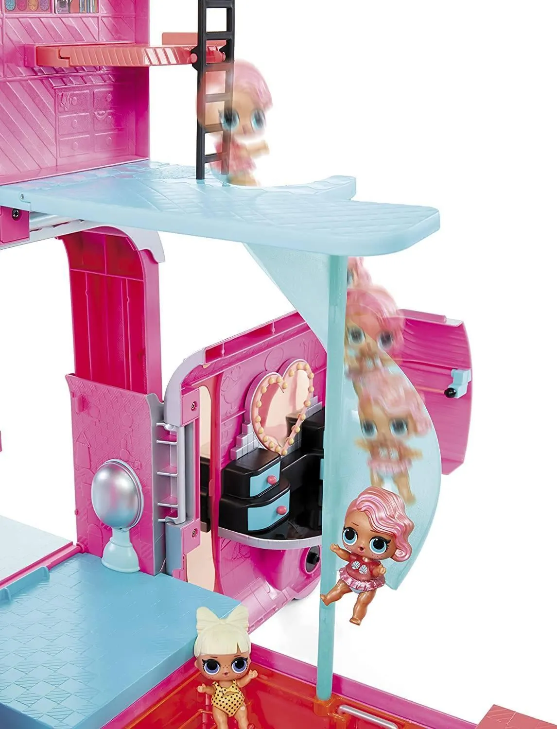 LOL Surprise! OMG Glamper Fashion Camper with 50  Surprises