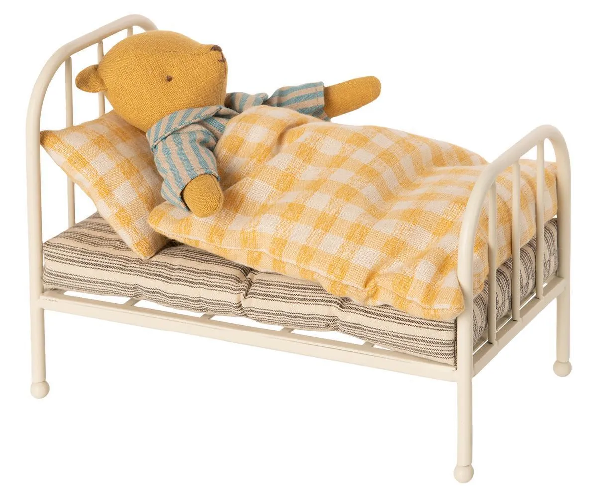 Maileg Teddy Bear Junior Bed: SOLD OUT