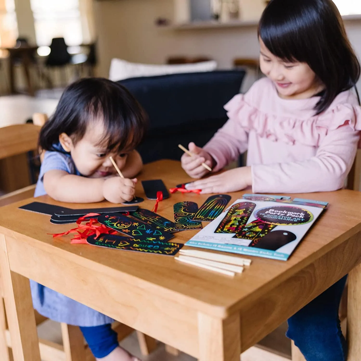 Melissa & Doug Bookmark Scratch Art Party Pack