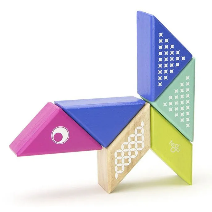 Tegu Travel Pal Hummingbird Magnetic Wooden Blocks
